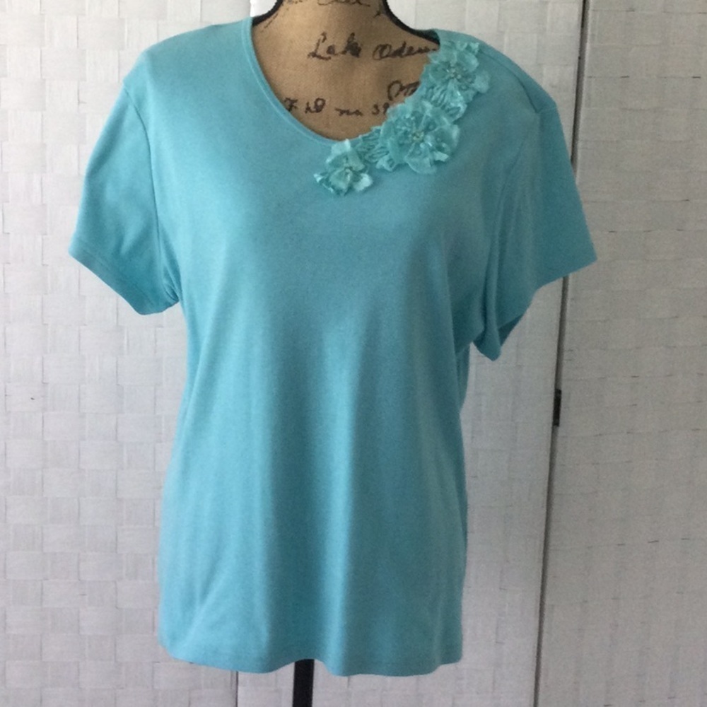 Woman’s Top Toffee & Apple size L color turquoises short sleeves #614